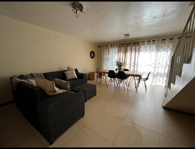 3 BEDROOM FLAT FOR SALE IN GLENWOOD